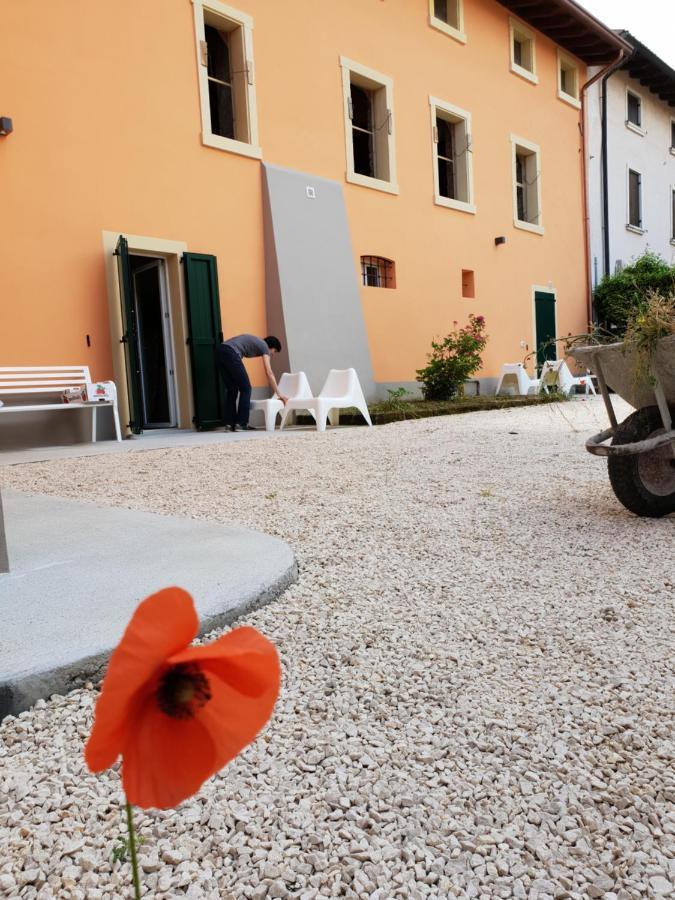 La Casa Di Edone Lägenhet Monzambano Exteriör bild
