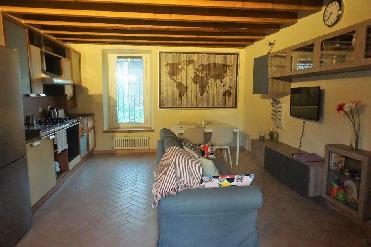 La Casa Di Edone Lägenhet Monzambano Exteriör bild