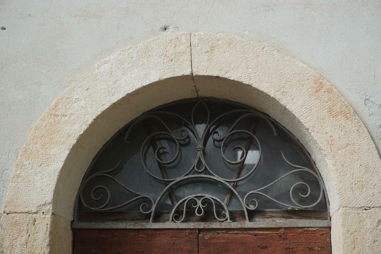 La Casa Di Edone Lägenhet Monzambano Exteriör bild