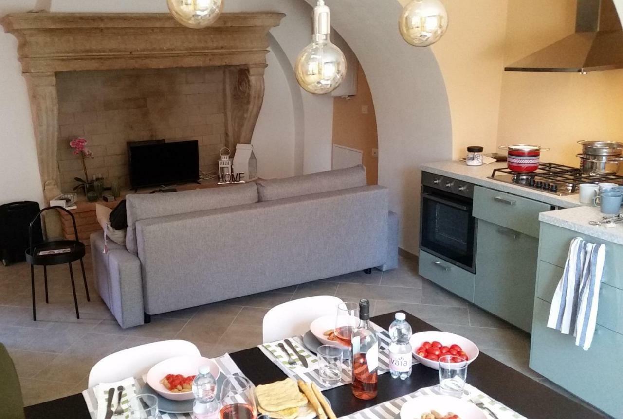 La Casa Di Edone Lägenhet Monzambano Exteriör bild