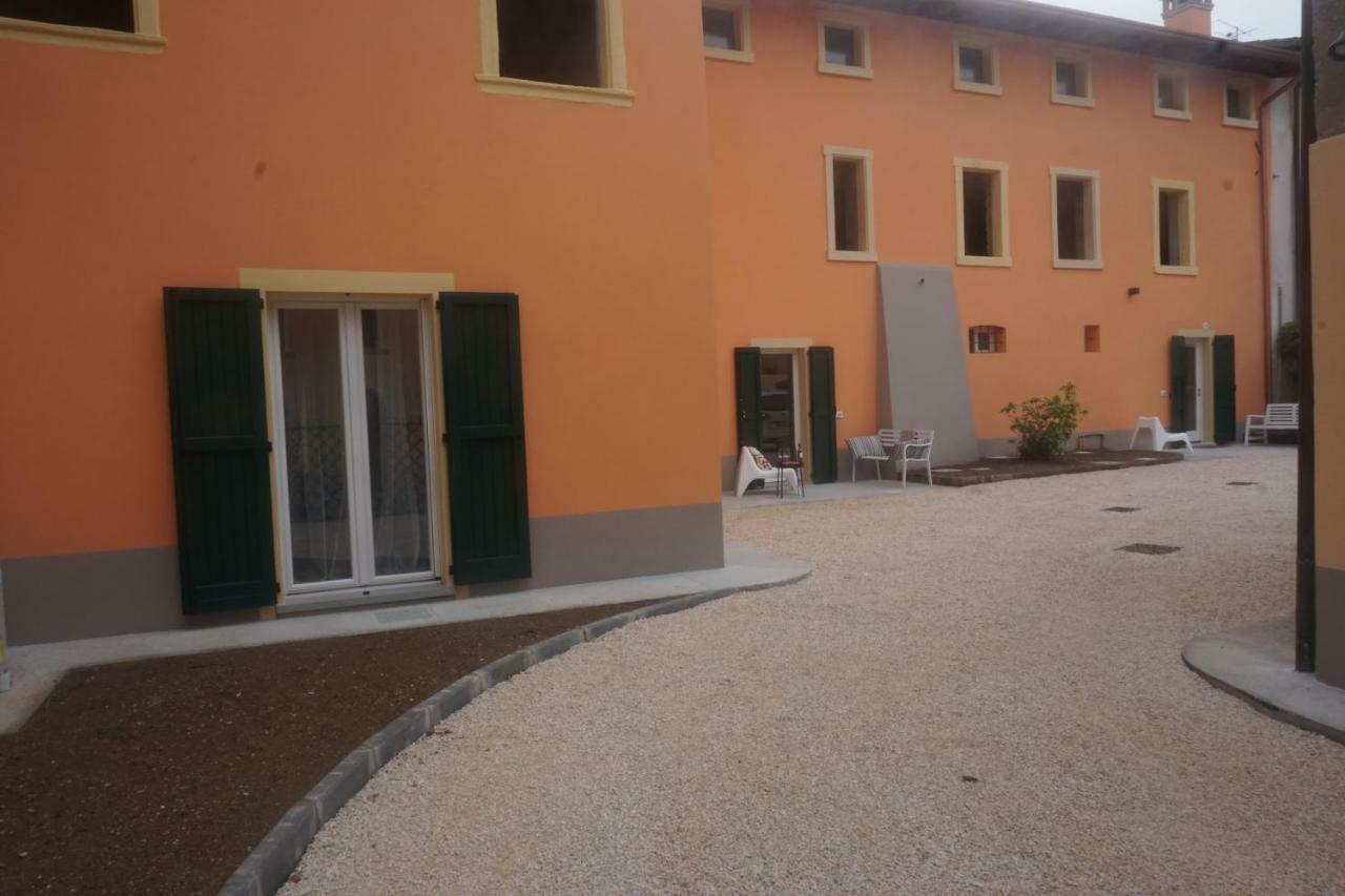 La Casa Di Edone Lägenhet Monzambano Exteriör bild